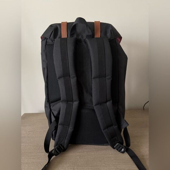 herschel backpack slingshot Supply Co Retreat Sling Bag - Black it not only looks good but also contributes to a greener future Herschel Retreat Backpack, Navy, Standard